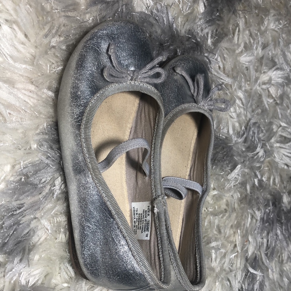 4 pairs of girls shoes sz 9 - Picture 6 of 11